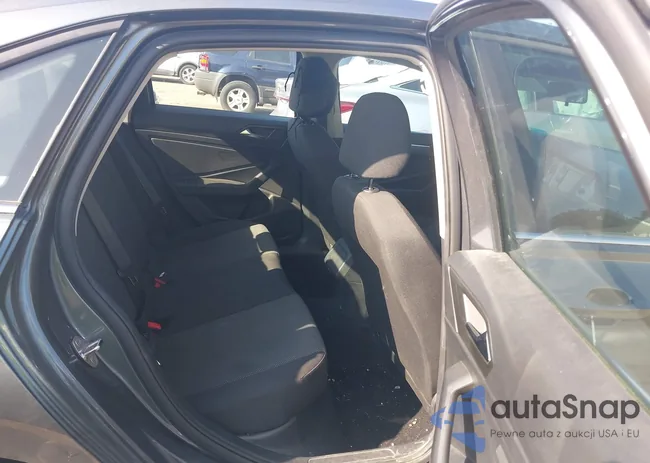 3VWCB7BU6LM064008: 42457406