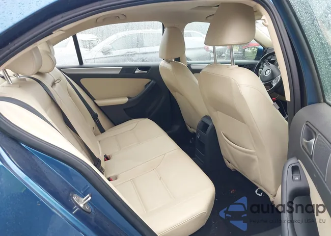 3VWDB7AJ0HM293674: 42457531