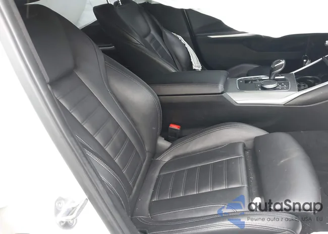 WBA5R7C59KAJ81315: 42457722