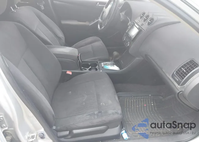 1N4AL2AP2CN405681: 42458808