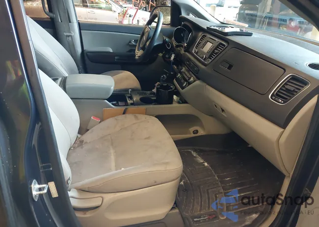 KNDMB5C10G6158343: 42458935