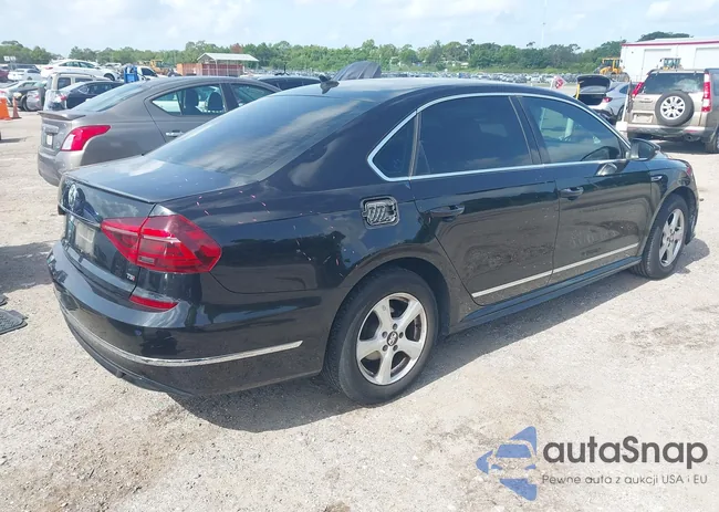 1VWDT7A34HC047520: 42459134