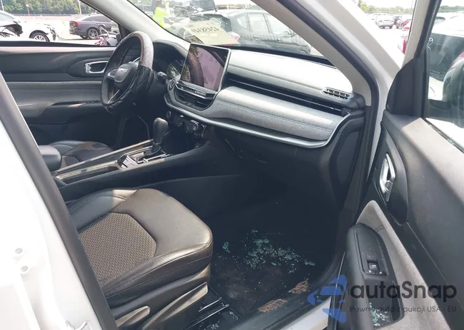 3C4NJDBB8NT232106: 42458349