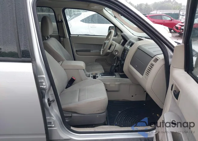 1FMCU9DG5BKB13765: 42458372