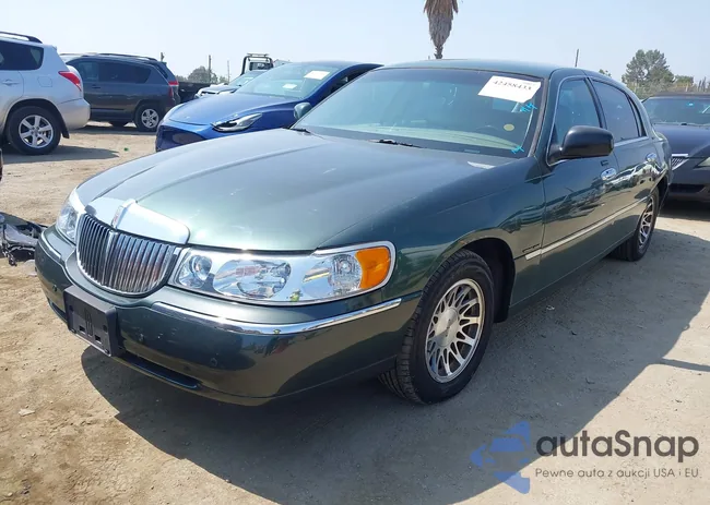 1LNHM82W01Y672713: 42458433