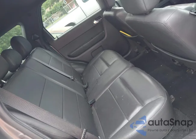 1FMCU0E7XBKC69410: 42458547