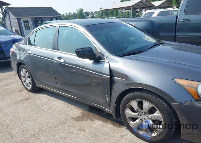 1HGCP36838A088797: 42460051