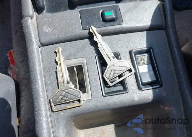 JT3VN39W2P0106836: 42459695