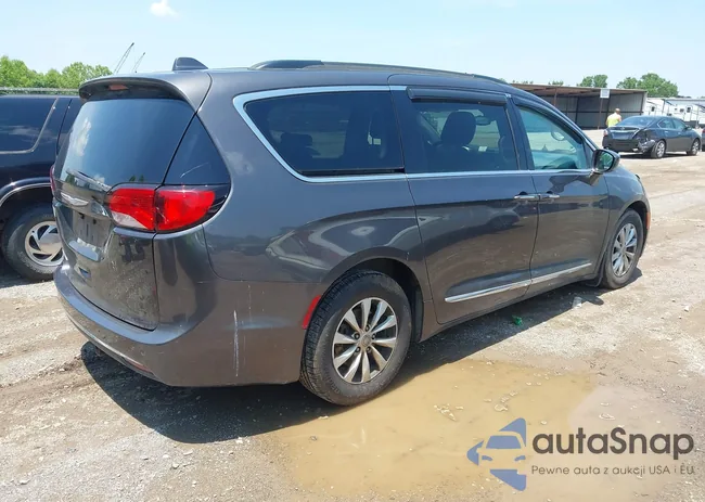 2C4RC1BG1HR711870: 42460730