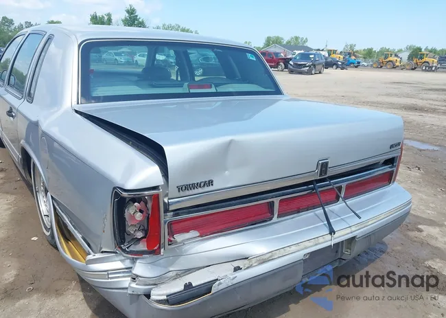 1LNLM82W6SY643714: 42461020