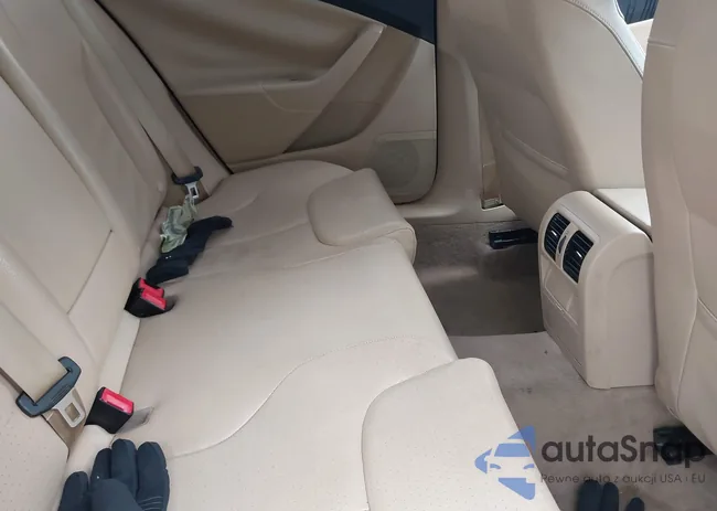 WVWAK73C88P052203: 42461111