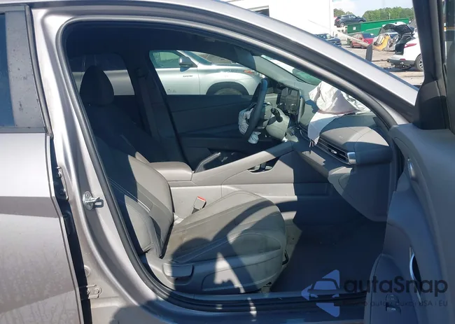 KMHLM4DG8RU832459: 42461215