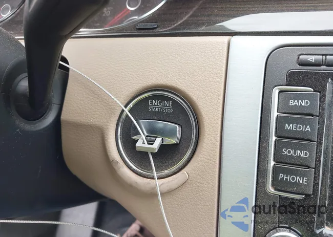 WVWGU7AN1EE518912: 42461775