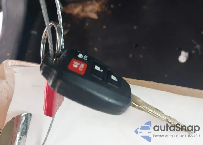 2T1BURHE9HC832939: 42462207