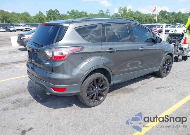 1FMCU0GD5HUB00721: 42461486