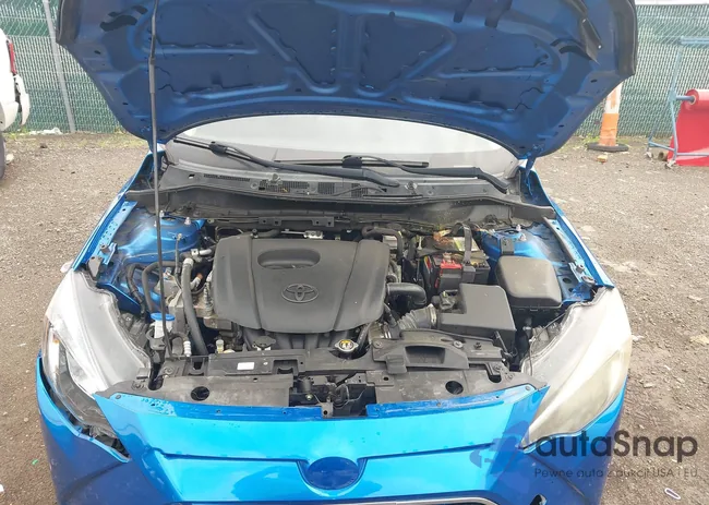 3MYDLBZV3GY104504: 42462935