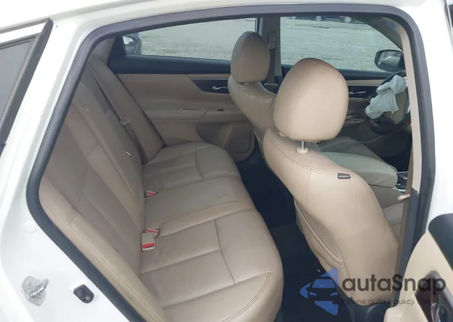 1N4AL3APXFN405079: 42463237