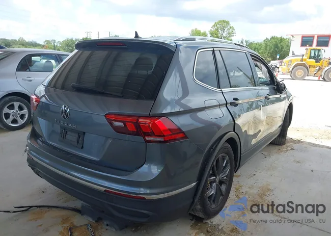 3VV3B7AXXNM042029: 42463244