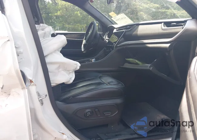 1C4RJYB60R8518323: 42462599