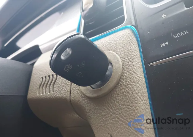 1FAHP2H8XDG200052: 42463730