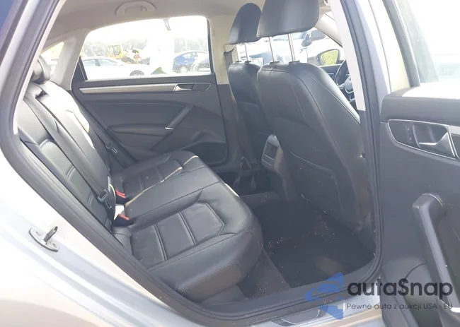 1VWDT7A38HC048069: 42463731