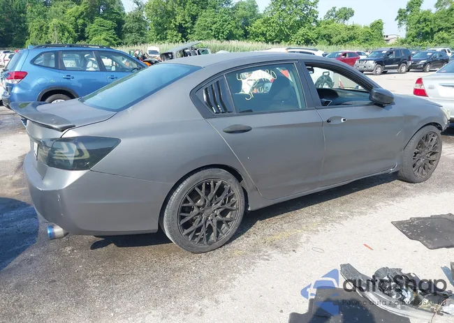 1HGCR2F58FA051090: 42464130