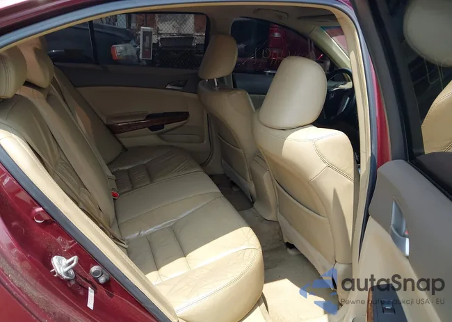 1HGCP36818A077068: 42464191