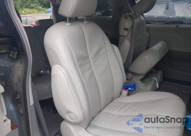 5TDYK3DC5BS090992: 42464308