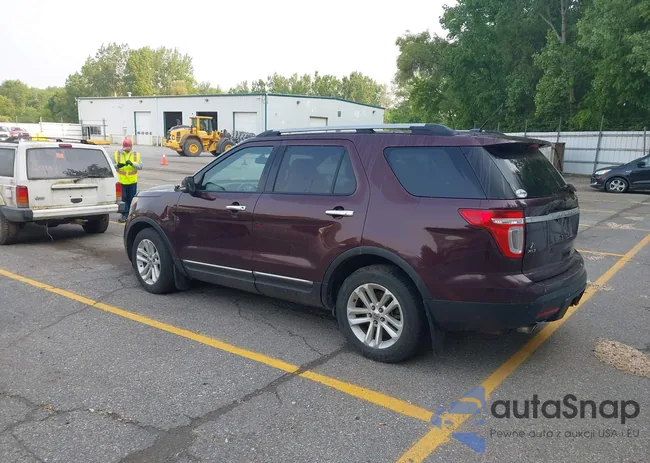 1FMHK8D89BGA15131: 42463546