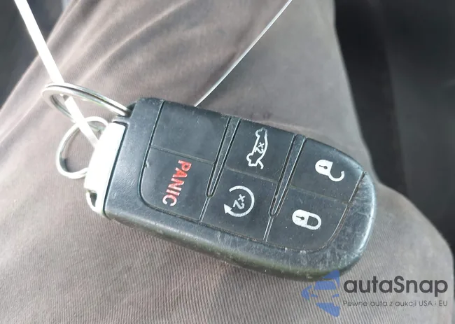 2C3CDXHG9KH527193: 42464746