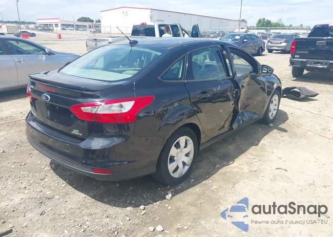 1FADP3F26DL353991: 42464347