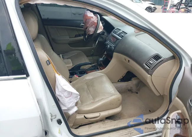 1HGCM56887A215515: 42464580