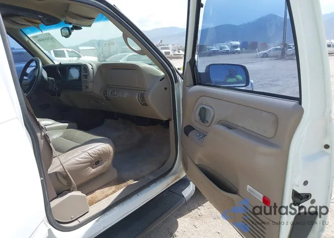 1GNEC13RXXJ351815: 42464686