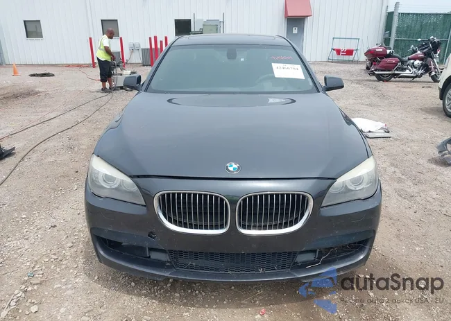 WBAKB4C58BC574815: 42466704