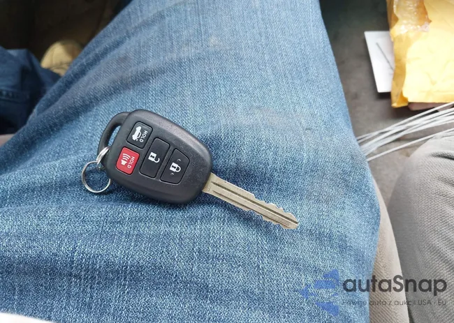 2T1BURHE3KC182688: 42467916