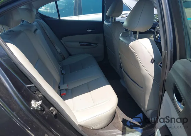 19UUB1F59FA010339: 42467644