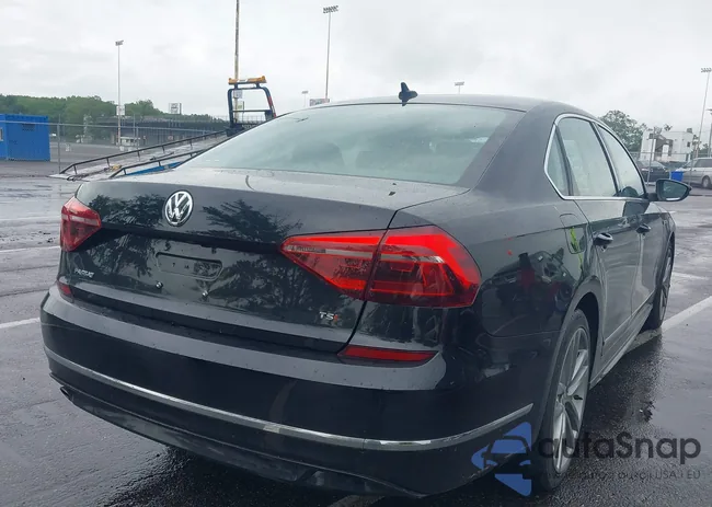 1VWDT7A33HC011821: 42468726