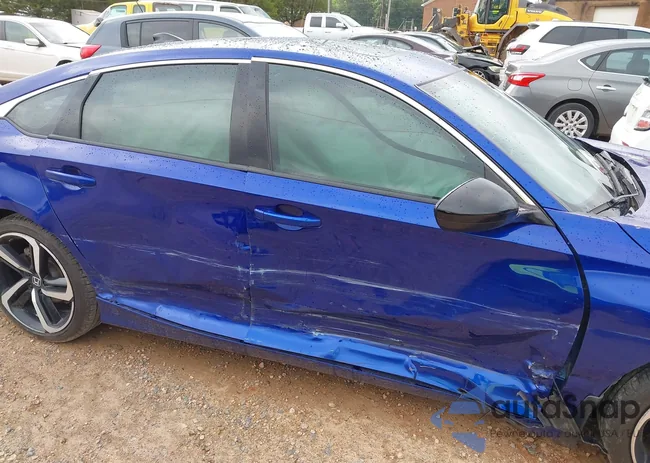 1HGCV2F32NA003352: 42468880