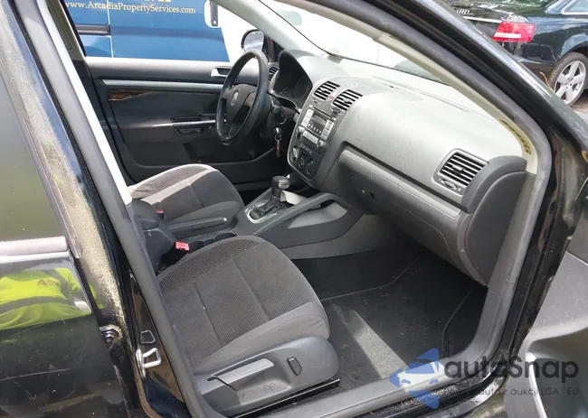 3VWJZ71K19M053025: 42468951