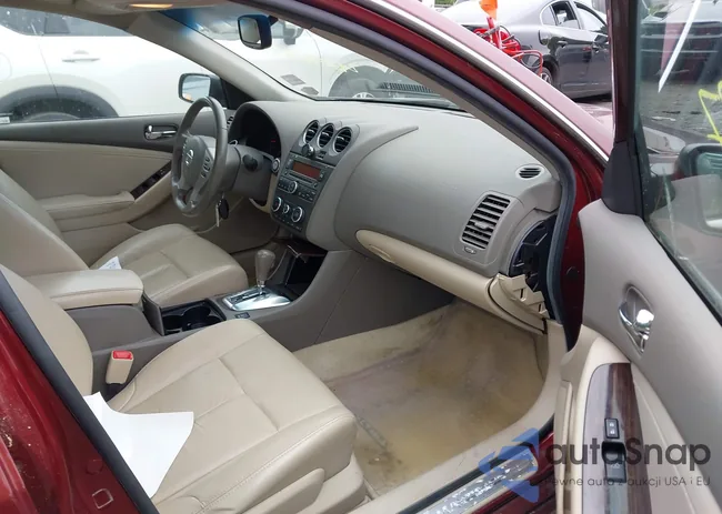 1N4AL2AP4BN504999: 42469077