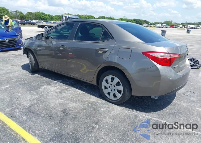 2T1BURHE9JC028064: 42469165