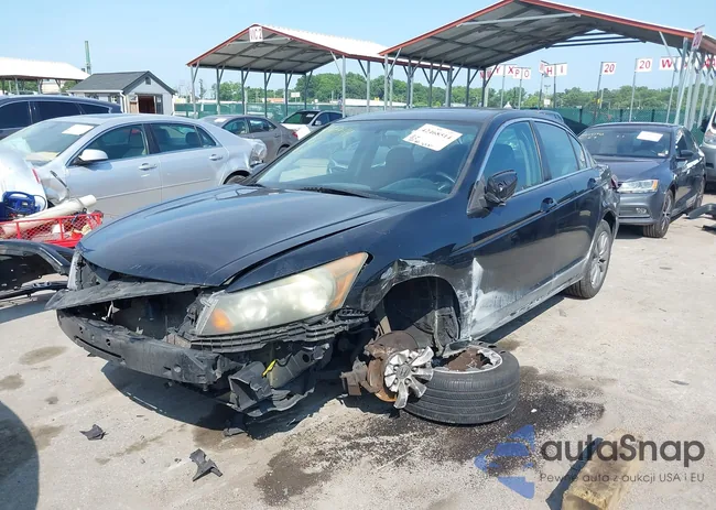 1HGCP2F73CA176100: 42468514