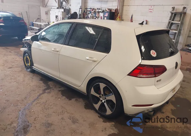 3VW547AU3JM252325: 42470109