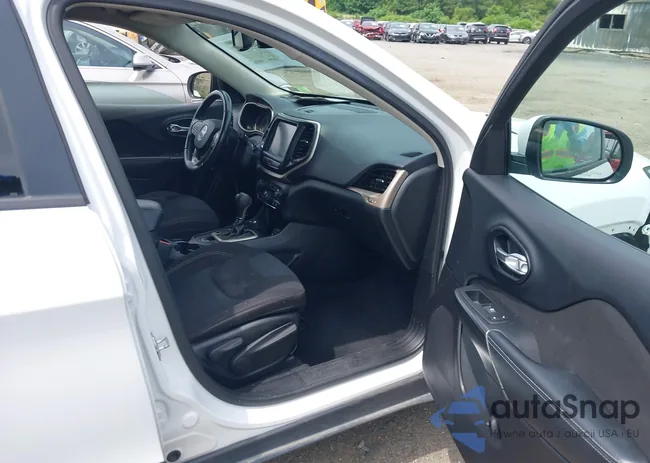 1C4PJMCB3GW121211: 42470241