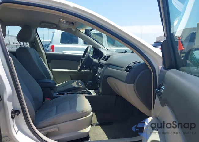 3FAHP0GA2CR138002: 42470256