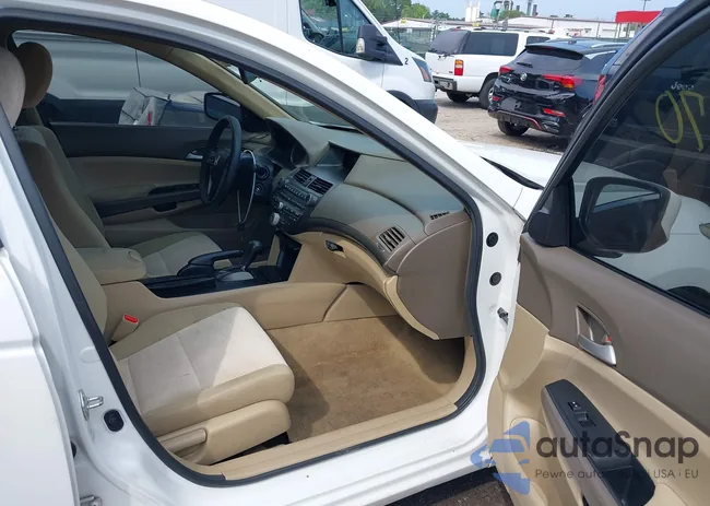 1HGCP2F3XAA129270: 42470270