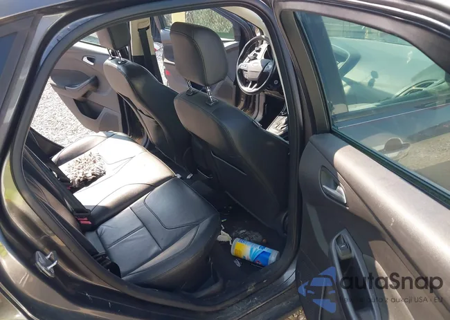 1FADP3F28FL209796: 42469458