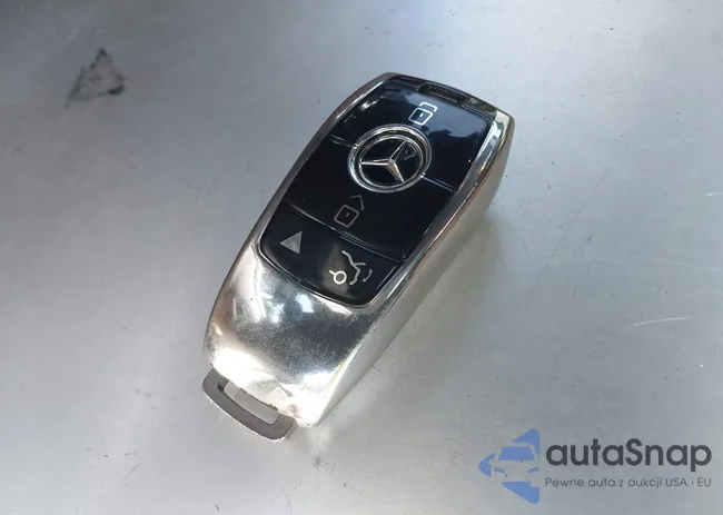 WDDZF4JB2HA068776: 42470902