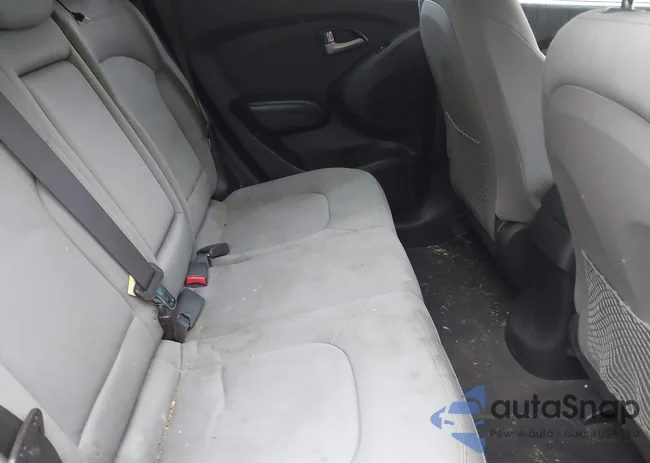 KM8JT3AC3AU079630: 42471773