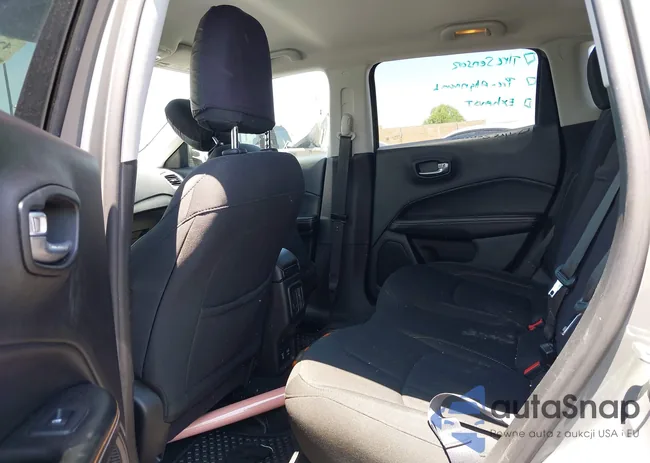 3C4NJDAB0KT760803: 42471887